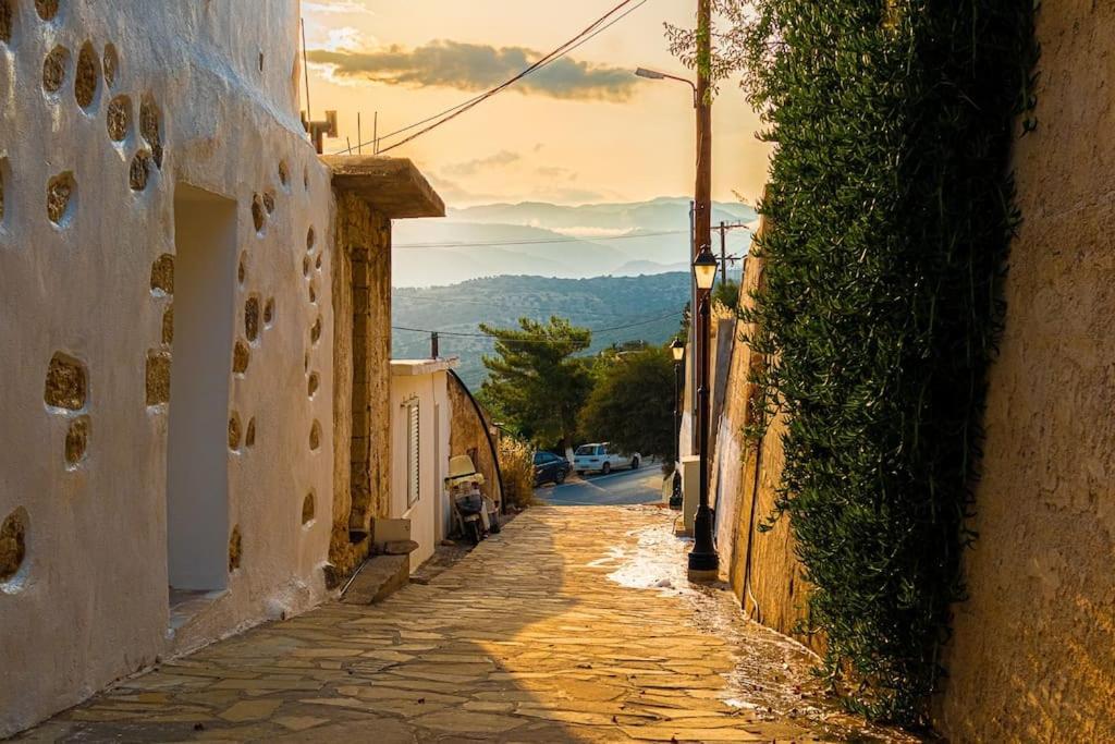 Maciliavilla. Ierápetra Esterno foto